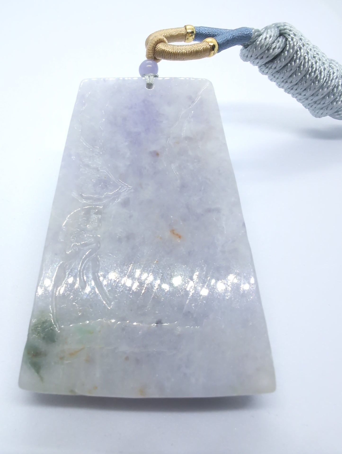 Light violet jadeite pendant