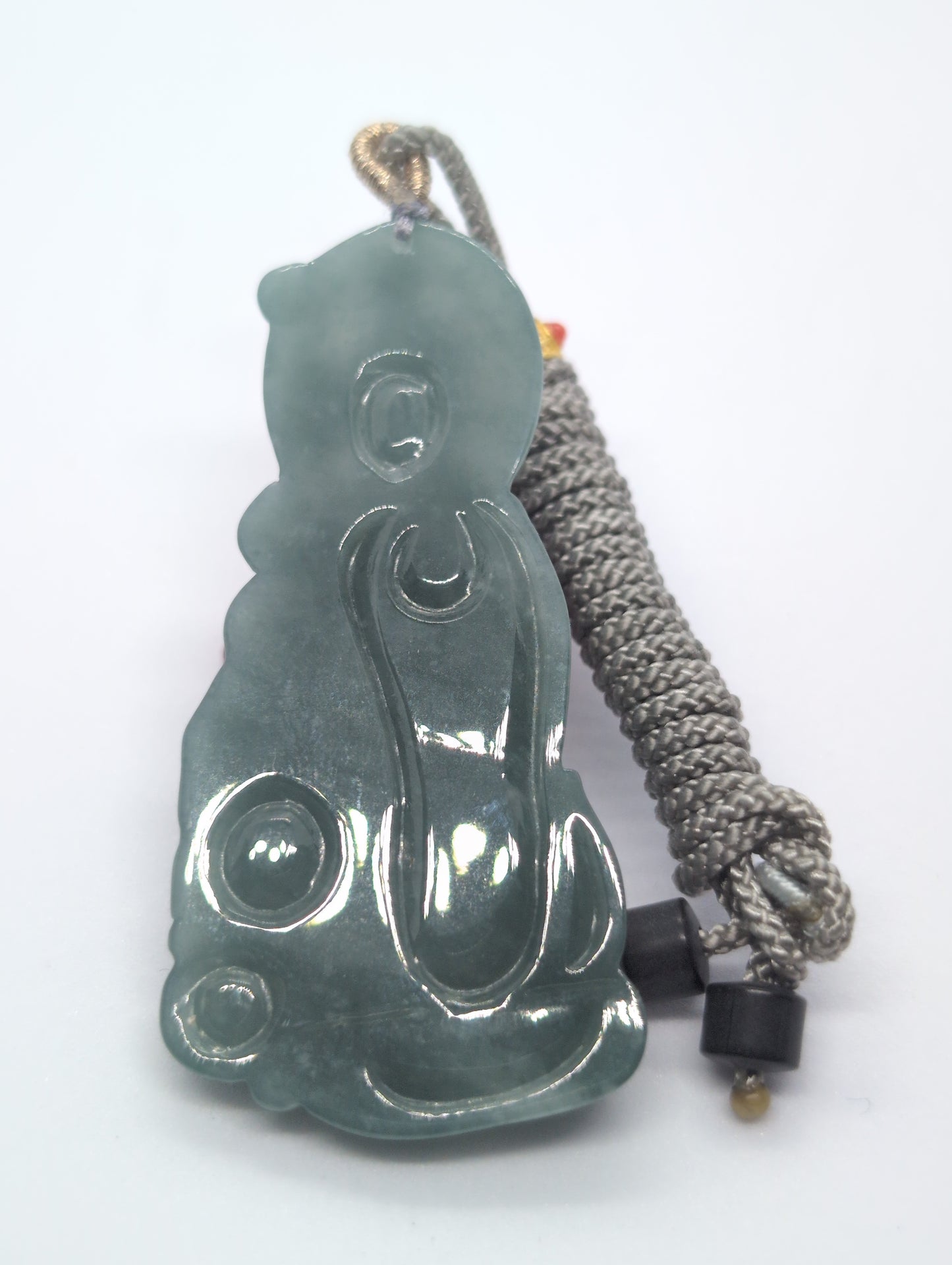 Green jadeite Avalokiteśvara pendant